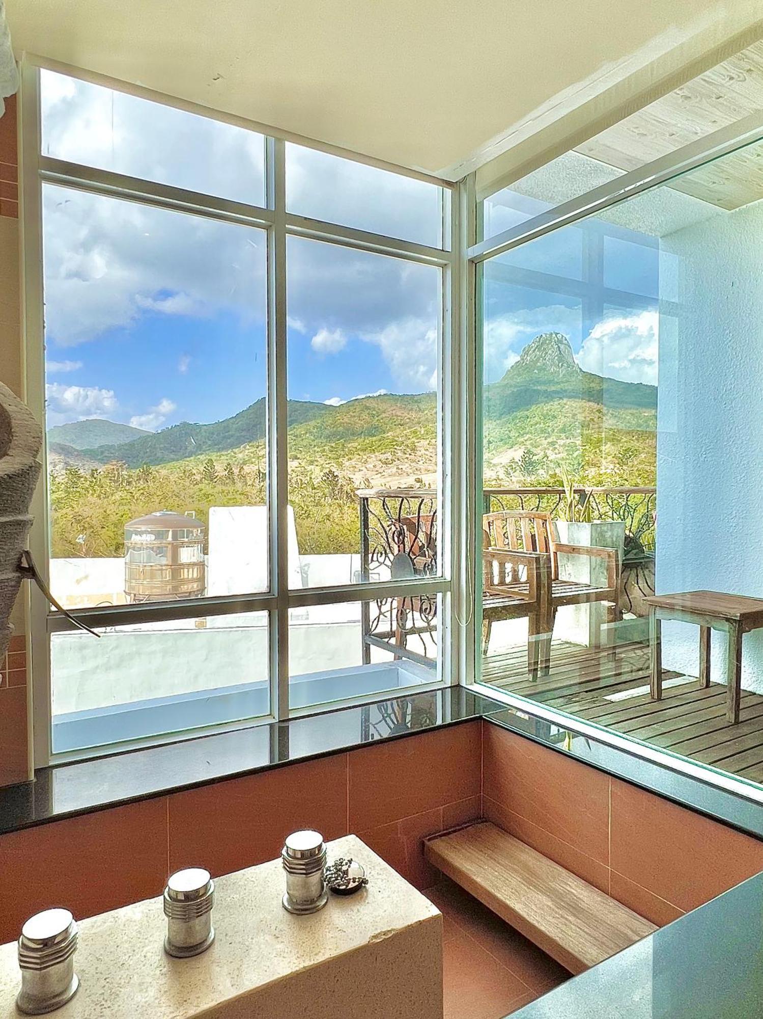 Seasons Bali Fashion Inn Kenting Exterior foto